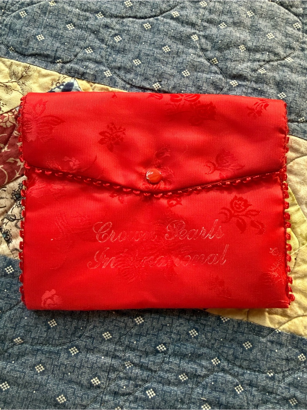 Vintage Crown Pearl International Red Satin Floral Jewelry Travel Case